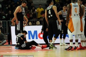 多多28官网- 都灵队长训练中意外受伤，预计将休战两个月