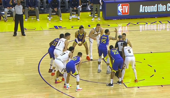  库里三分球里程碑，历史第一人  